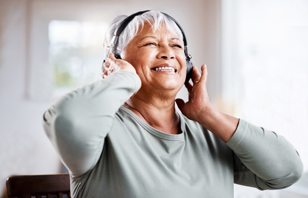 Therapeutic Benefits of Music in Treating Memory Loss